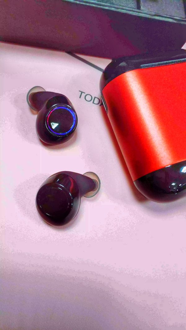 Bluetooth 5.0 Self-Charging Earphones